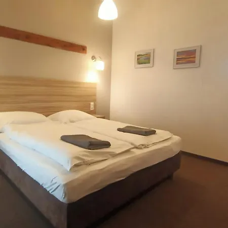 Folwark Na Półwyspie Resort *