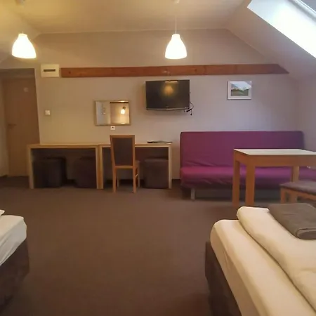 Folwark Na Polwyspie Resort Uraz (Drawsko)