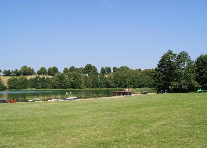 Resort Folwark Na Półwyspie Uraz (Drawsko)