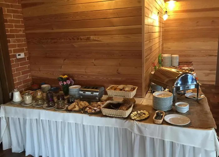 Folwark Na Półwyspie Resort Uraz (Drawsko)