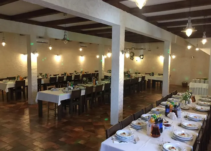 Folwark Na Półwyspie Resort *