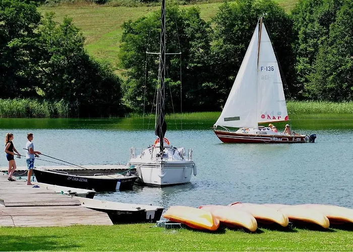 Resort Folwark Na Półwyspie Uraz (Drawsko)