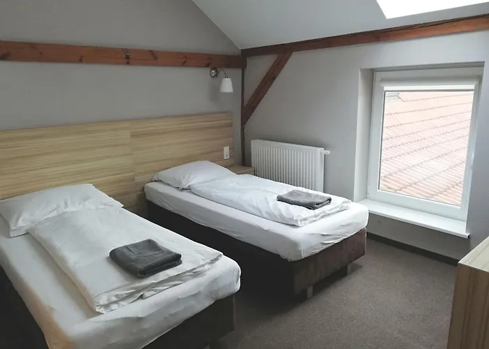 Resort Folwark Na Półwyspie Uraz (Drawsko)