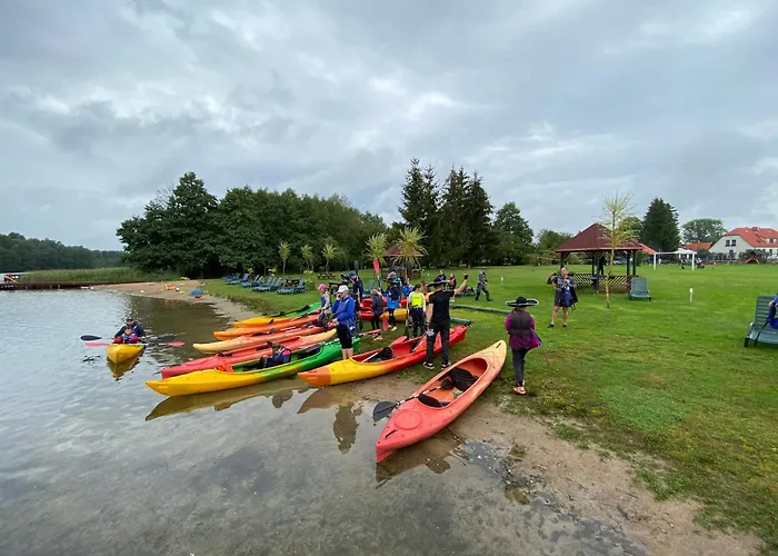 Folwark Na Półwyspie Resort Uraz (Drawsko)