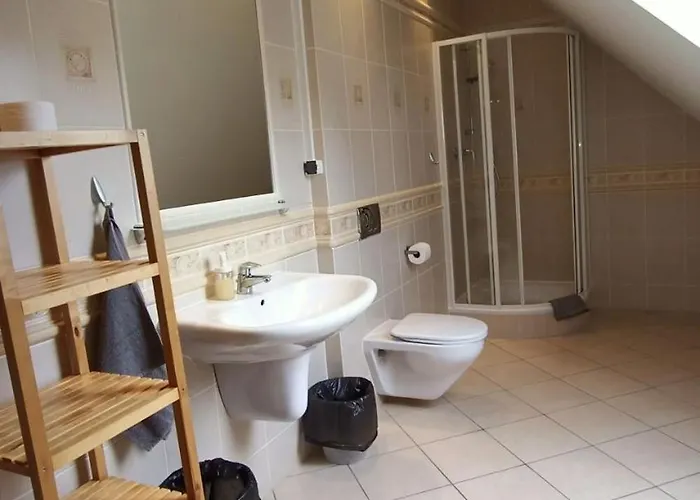 Resort Folwark Na Półwyspie Uraz (Drawsko)